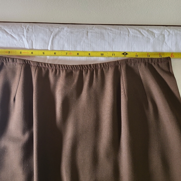 SOLD Authentic Vintage 1980s Valentino Miss V Wool Skirt . - Picture 9 of 12